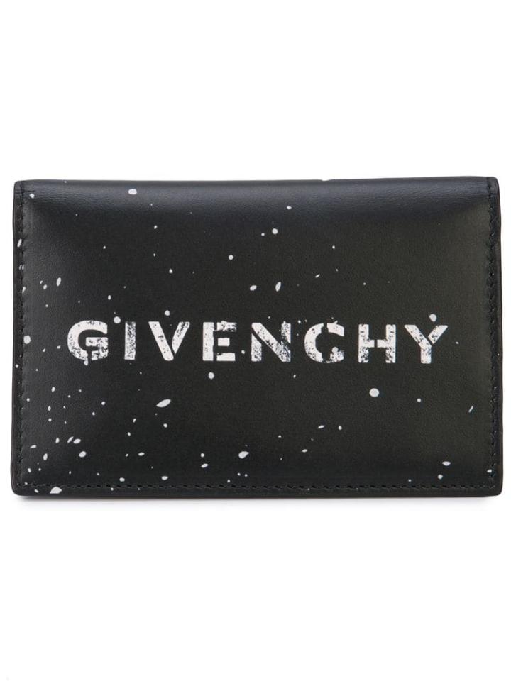 Givenchy - 004