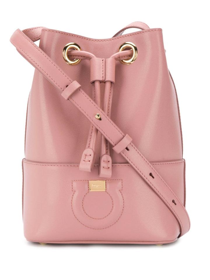 Salvatore Ferragamo Medium Logo Bucket Bag - Pink