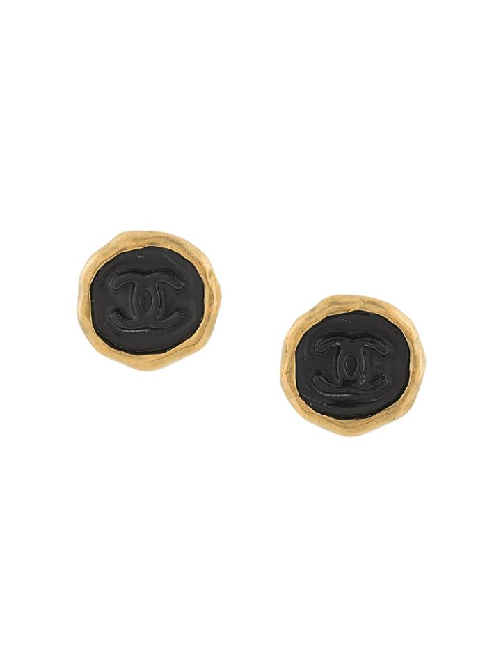 Chanel Vintage Cc Sealing Earrings - Metallic