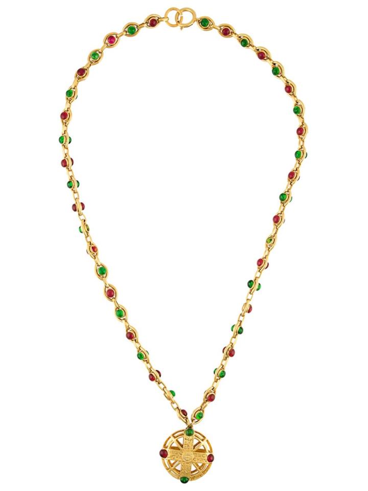 Chanel Vintage Round Pendant Necklace - Metallic