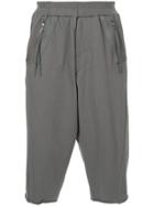 Julius Cropped Trousers - Grey