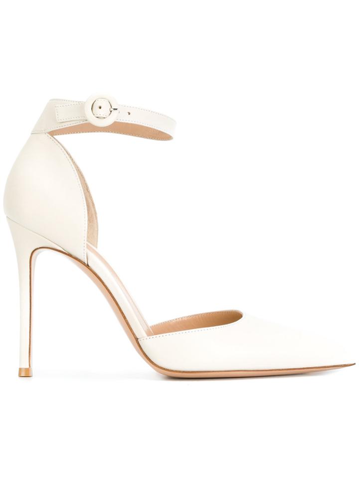Gianvito Rossi Robin D'orsay Pumps - Nude & Neutrals