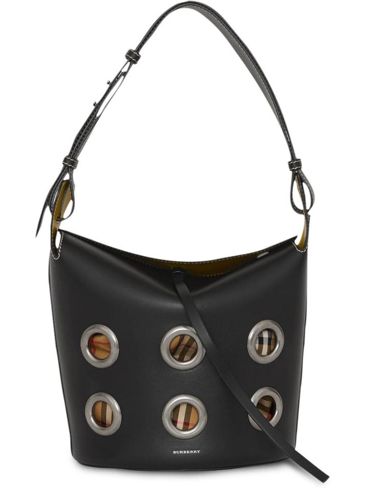 Burberry The Medium Bucket Bag In Grommeted Leather - Black