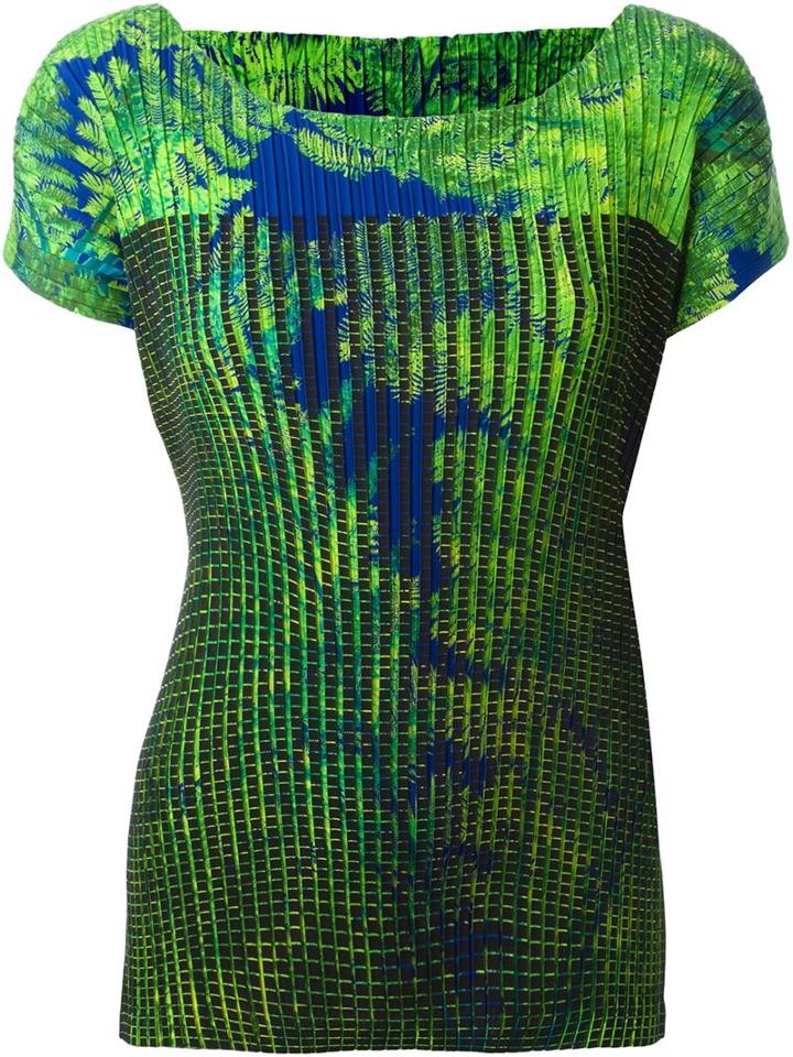 Issey Miyake Printed Pleated T-shirt