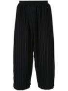 Julius Micro-pleated Cropped Trousers - Black