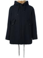 A Kind Of Guise Concealed Fastening Hooded Coat