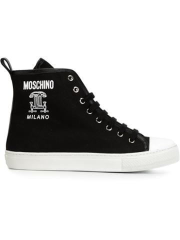 Moschino Interlocking C-clamp Sneakers
