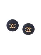 Chanel Vintage Cc Matt Round Earrings - Black
