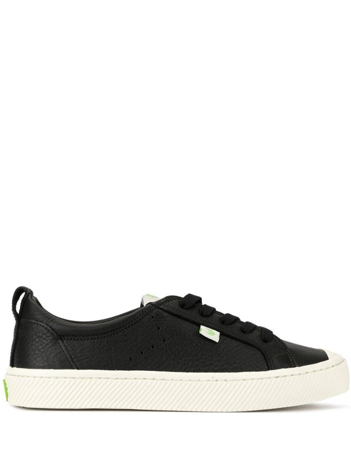 Cariuma Oca Low Black Premium Leather Sneakers
