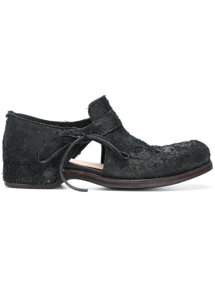 Individual Sentiments Textured Cut-out Loafers - Black