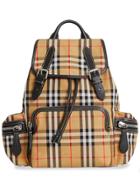 Burberry The Medium Rucksack In Vintage Check And Leather - Yellow &