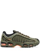 Nike Panelled Sneakers - Green