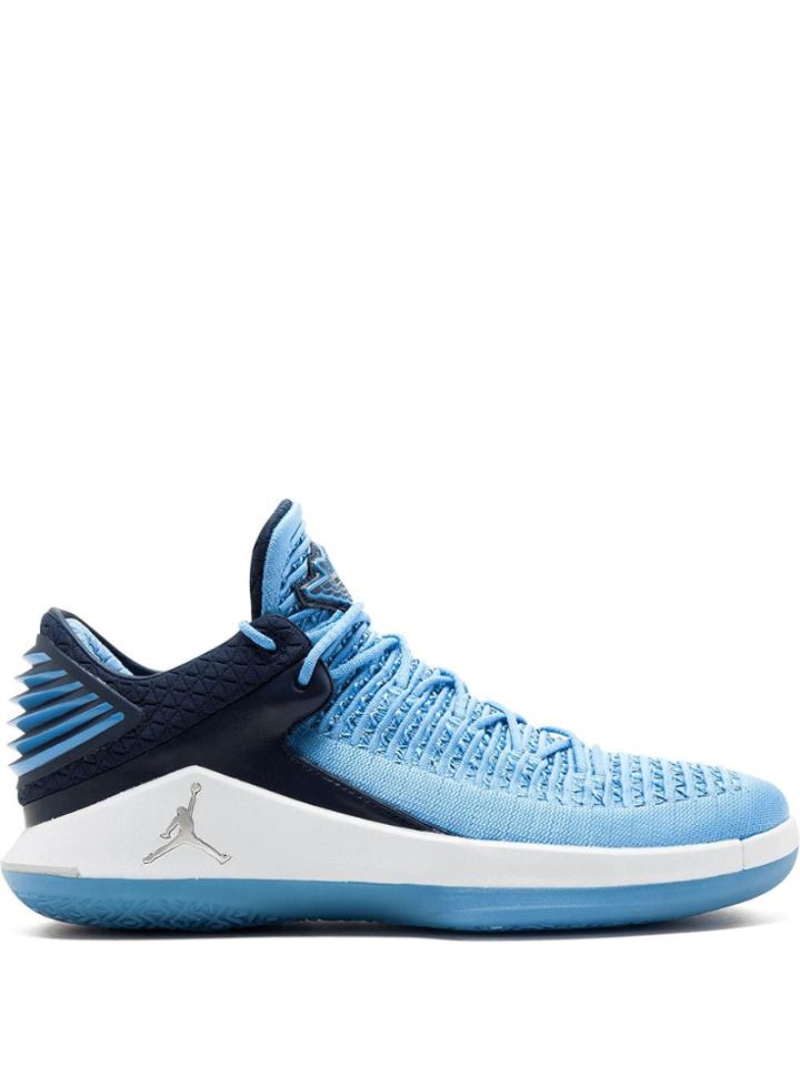 Jordan Air Jordan Xxxii Low Sneakers - Blue