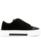 Alexander Mcqueen Low Cut Lace-up Sneakers - Black