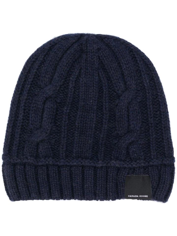 Canada Goose Chunky Knit Beanie - Blue
