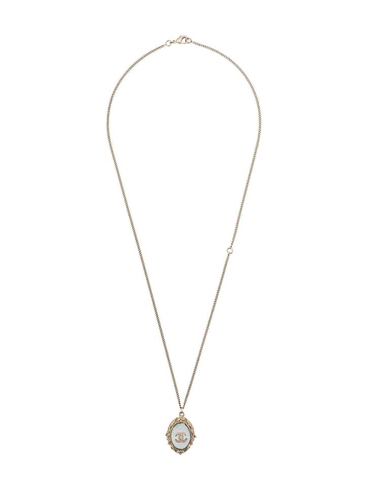 Chanel Pre-owned Baroque Embossed Stone Necklace - Gold