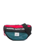 Herschel Supply Co. Contrast Logo Patch Belt Bag - Black
