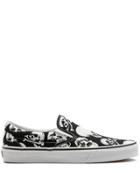 Vans Classic Skull Print Slip-on Sneakers - Black