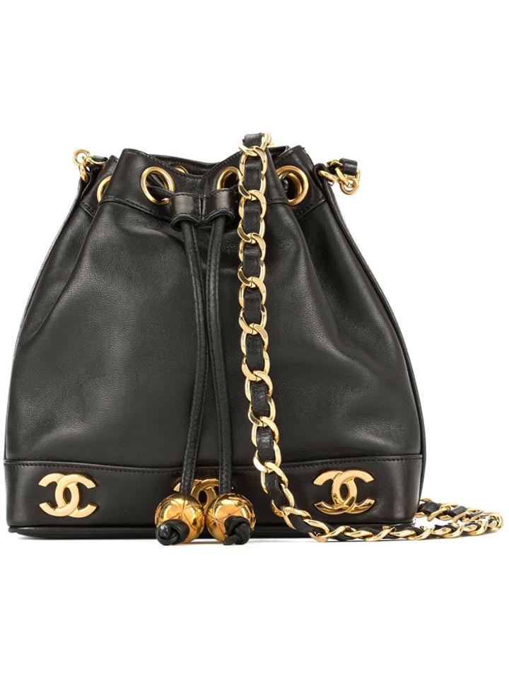 Chanel Vintage Cc Logo Chain Drawstring Shoulder Bag - Black