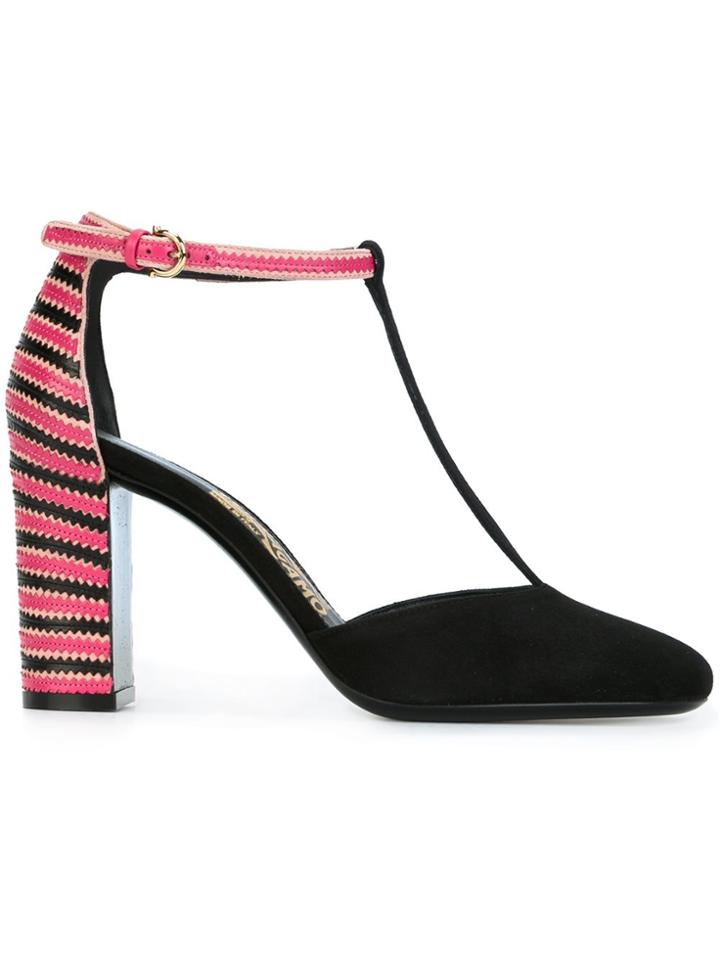 Salvatore Ferragamo 'fergie' Pumps - Black