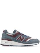New Balance Logo Patch Sneakers - Grey