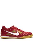 Nike Supreme X Nike Sb Gato Qs Sneakers - Red