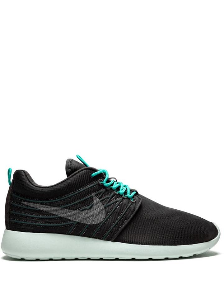 Nike Rosherun Dyn Fw Qs Sneakers - Black