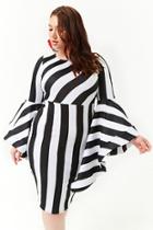 Forever21 Plus Size Striped Trumpet-sleeve Dress
