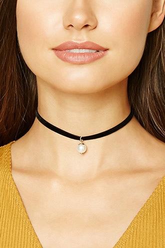 Forever21 Velour Faux Pearl Choker