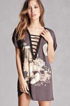 Forever21 Ladder V-neck Wolf Top