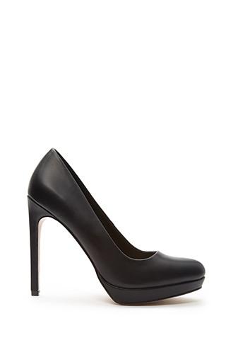 Forever21 Women's  Classic Faux Leather Pumps