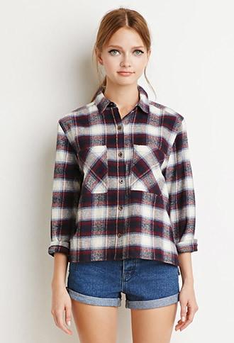 Forever21 Women's  Boxy Plaid Flannel Shirt (cream/red)