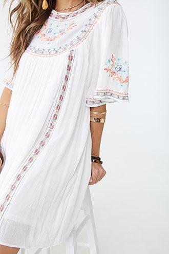 Forever21 Crinkled Floral Embroidered Peasant Dress