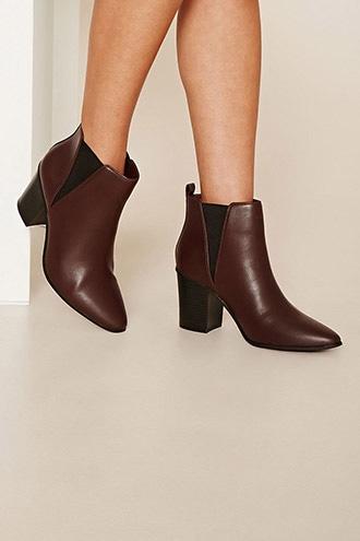 Forever21 Women's  Burgundy Faux Leather Chelsea Boots