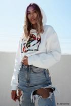 Forever21 Taco Bell Graphic Cropped Hoodie