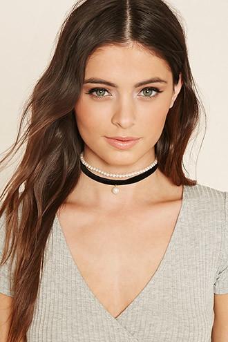 Forever21 Velvet And Pearl Choker Set