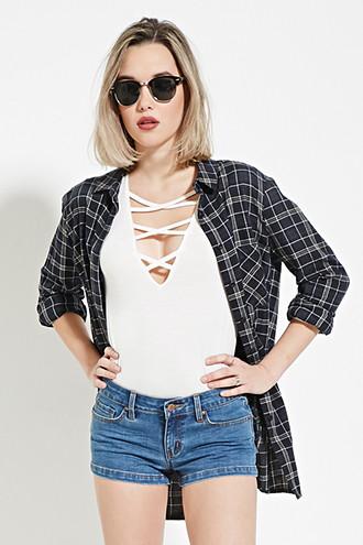 Forever21 Women's  Medium Denim Low-rise Denim Shorts