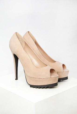 Forever21 Women's  Ridged Platform Pumps (nude)