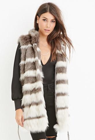 Love21 Women's  Striped Faux Fur Vest (grey/cream)