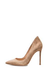 Gianvito Rossi Pointed Pumps In Neutrals