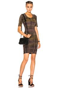 Raquel Allegra Short Sleeve Fitted Dress In Brown,ombre & Tie Dye,pink