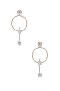 Wassonfine Swinging Pearl Earrings In Metallics
