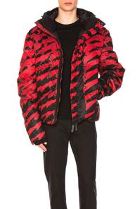 Kru Strato K2 Vertix Down Jacket In Red,abstract