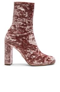 Oscar Tiye Velvet Giorgia Boots In Pink