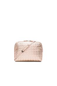 Bottega Veneta Woven Messenger Bag In Pink,metallics