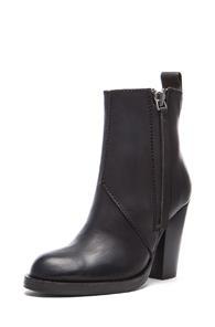 Acne Studios Colt Leather Booties In Black