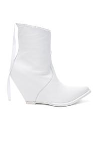 Unravel Leather Low Boots In White