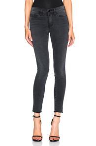 Frame Denim Skinny De Jeanne In Black