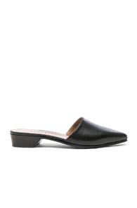 Alumnae Pointy Leather Mules In Black