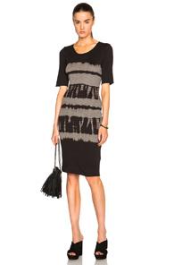Raquel Allegra Short Sleeve Fitted Dress In Black,ombre & Tie Dye